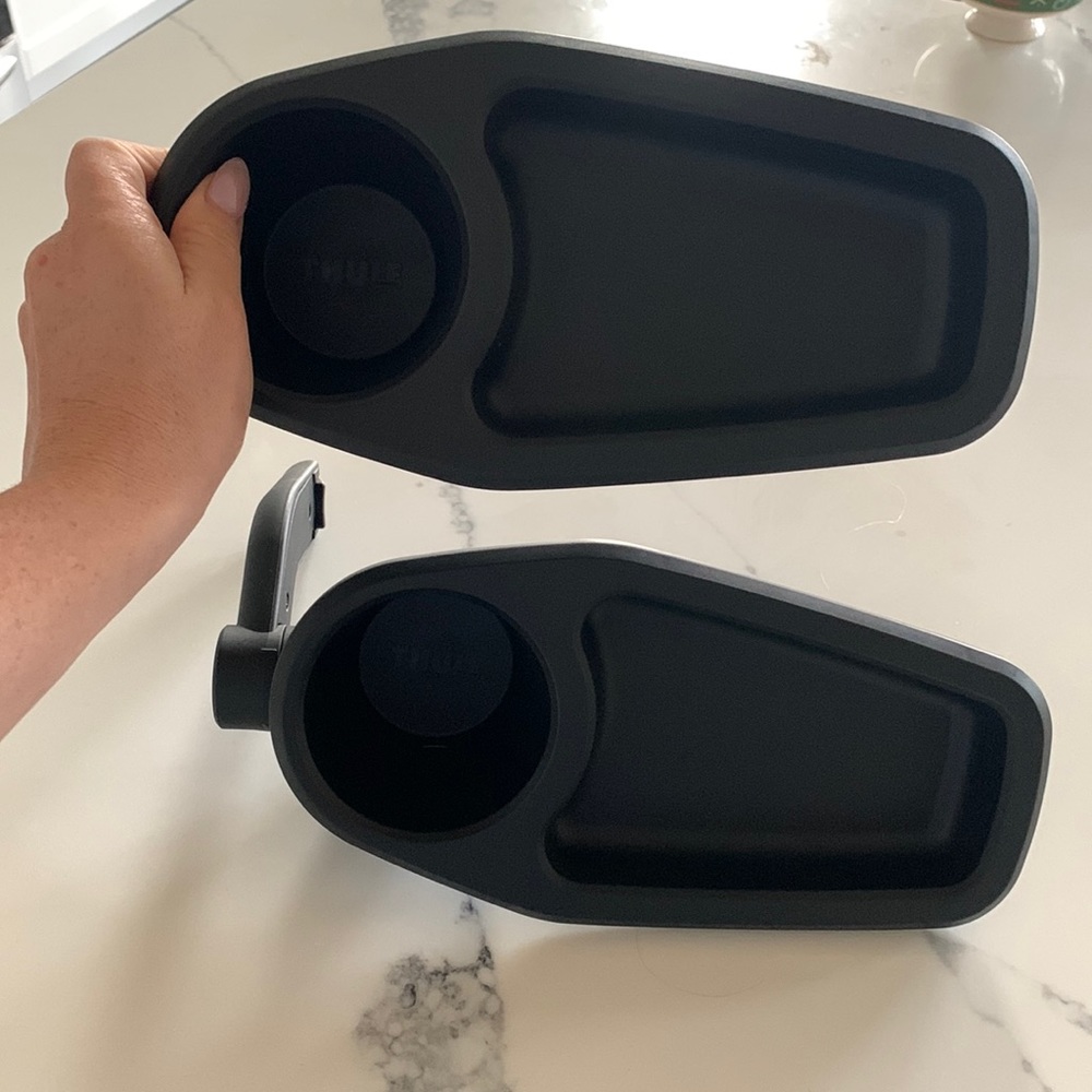 Thule stroller snack tray, new condition, 2 available